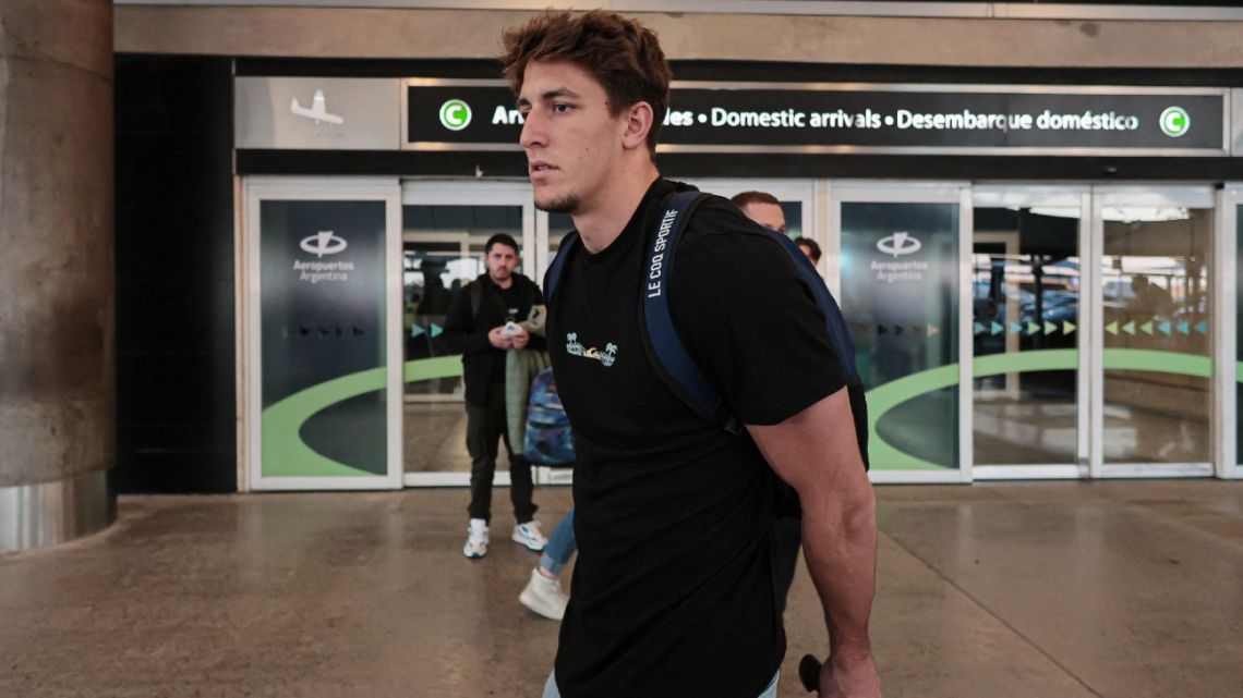 French rugby player Oscar Jégou leaves the Aeroparque Jorge Newbery Airport in Buenos Aires on August 27, 2024.