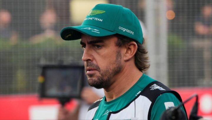 Fernando Alonso Aston Martin Mónaco