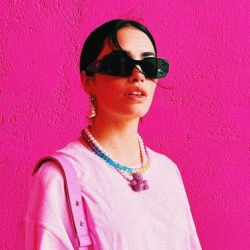 "Rosa": Lucí el color más trendy de la primavera al estilo Lali Espósito