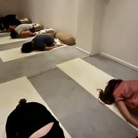 El Yoga para Adolescentes: Un Espacio de Crecimiento Integral en Bakti Centro de Yoga