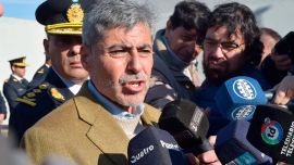 "Fin a los naranjitas ilegales" y "prohibición de limpiavidrios": impulsan reforma del Código de Convivencia provincial