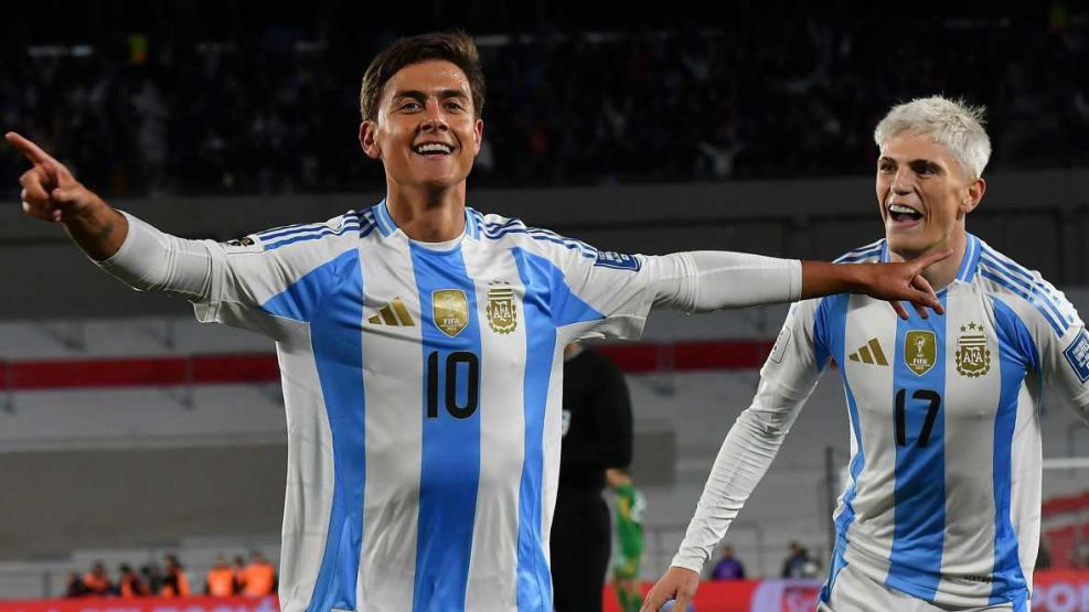 Dybala festeja su gol, el tercero de Argentina ante Chile.