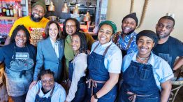 08_09_2024_cafeteria_kamala_harris_pittsburgh_afp_g