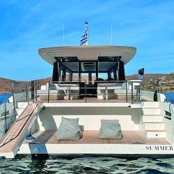 Navegando a máxima velocidad, el tren de olas que genera este nuevo diseño de Omikron es mínimo, ideal para el Delta.