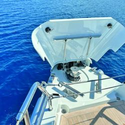 Navegando a máxima velocidad, el tren de olas que genera este nuevo diseño de Omikron es mínimo, ideal para el Delta.