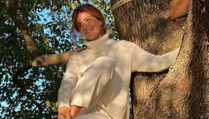 Clásico y cómodo: el look que eligió Juliana Awada para hacer yoga