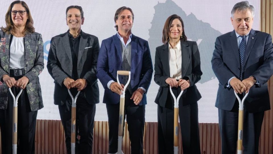 Google anuncia una inversión de más 850 millones de dólares en Uruguay