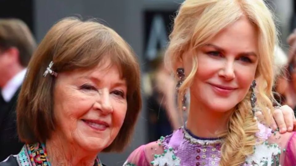 Nicole Kidman junto a su madre.