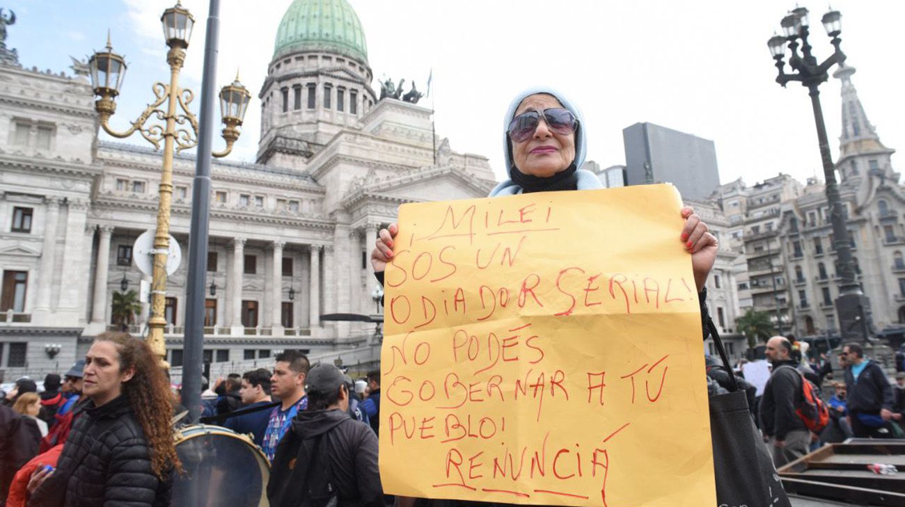Marcha contra el veto a la ley jubilatoria: al menos 12 heridos y 3 detenidos por enfrentamientos con la policía | Perfil