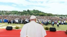 El papa Francisco se mostró ante 600 mil fieles en Timor Oriental.