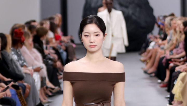 Dahyun, de TWICE, sorprendió al debutar en la pasarela para Michael Kors en Nueva York