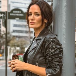Paula Chaves look a rayas 