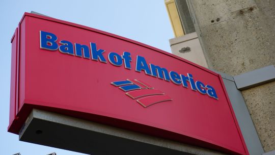 BofA ve caída del dólar si el plan de Bessent no logra contener los bonos