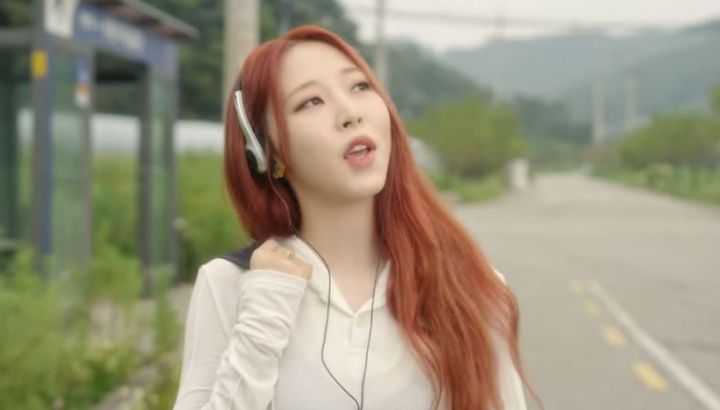 Moon Byul, de MAMAMOO, lanzó su vídeo musical especial para "Backpack"