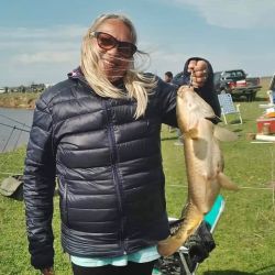 La carpa más grande fue para el aficionado de Bragado, Gustavo Veloso, con una carpa que superó la barrera de los siete kilos, con 7,070 kg que lo convirtieron en ganador. 