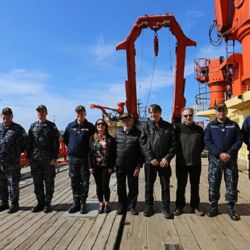 Parte de la tripulación del Ara Austral, a cargo de esta nueva misión.