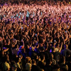 Imagen de personas asistiendo al festival de música "Rock in Rio 2024", en Río de Janeiro, Brasil. | Foto:Xinhua/Claudia Martini