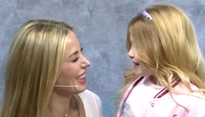 Con pase de facturas incluido, Jésica Cirio y su hija Chloe Insaurralde protagonizaron una divertida entrevista: "A veces no coincidimos"