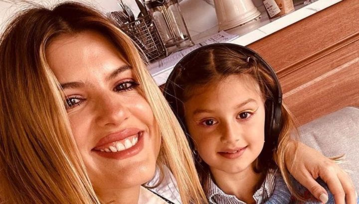 El espléndido look animal print de Mila, mini influencer e hija de Mery del Cerro, para disfrutar de las playas de Brasil 