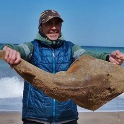 En su clásica migración de sur a norte, y transitando mediados de septiembre, la presencia del pez elefante en la costa creció significativamente.