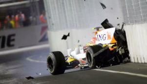 El impacto de Nelson Piquet Jr contra el muro en el GP de Singapur del 2008