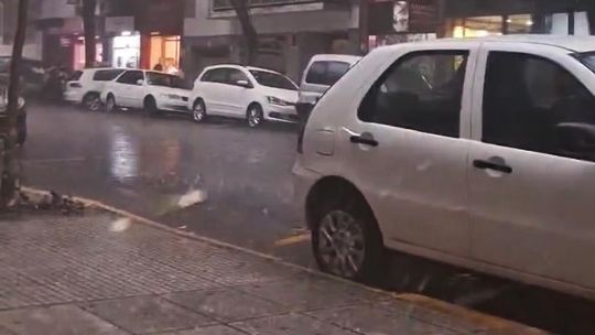 AMBA bajo agua: cayó granizo en algunas zonas del conurbano