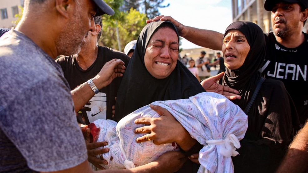 Otro bombardeo israelí provocó una masacre en una escuela de Gaza. 