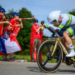 La australiana Grace Brown compite en la prueba de ciclismo contrarreloj individual élite femenina, de 29,9 km entre Gossau y Zúrich, durante el Campeonato Mundial de Ruta UCI 2024, cerca de Meilen, Suiza. | Foto:FABRICE COFFRINI / AFP