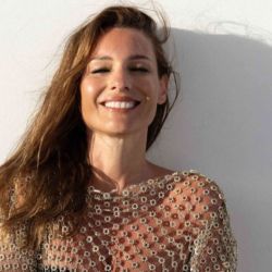 Pampita look veraniego y elegante