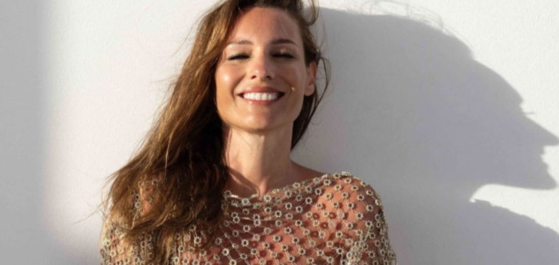 Pampita asombró con el vestido transparente que será tendencia este verano 2025