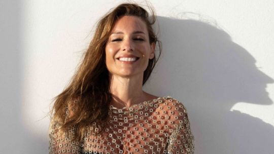 Pampita asombró con el vestido transparente que será tendencia este verano 2025