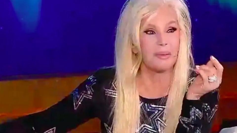 Miguel Romano, fiel a su estilo, no tuvo reparos en criticar el look de la diva, con quien trabajó por más de 50 años.