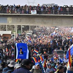 Partidarios del expresidente boliviano Evo Morales asisten a una manifestación contra el presidente Luis Arce en El Alto, Bolivia. | Foto:AIZAR RALDES / AFP