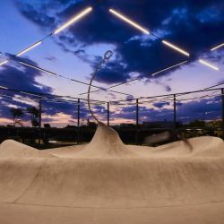 This work by Matías Duville, which is also a skatepark, is part of the Malba Puertos circuit.