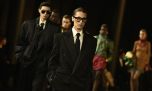 Paris Fashion Week: Saint Laurent invocó el espíritu del power dressing en su última colección