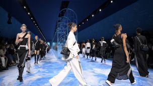 Fashion Week de París: Dior buscó su inspiración en las atletas con un desfile lleno de amazonas