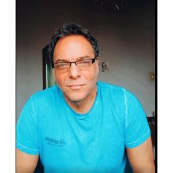 Dr. Pablo Simone: Un Viaje de Vocación y Compromiso en la Psiquiatría | Foto:CEDOC