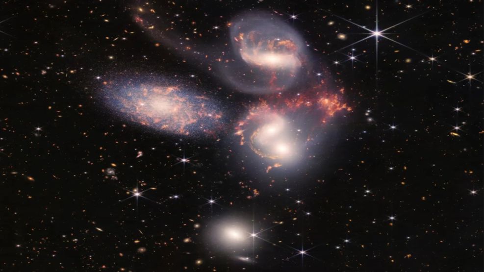 Galaxia 9422, descubierta aproximadamente mil millones de años después del Bing Bang