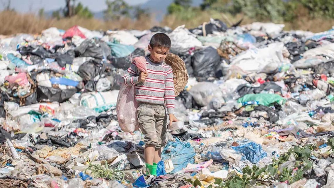 Child poverty in Argentina.