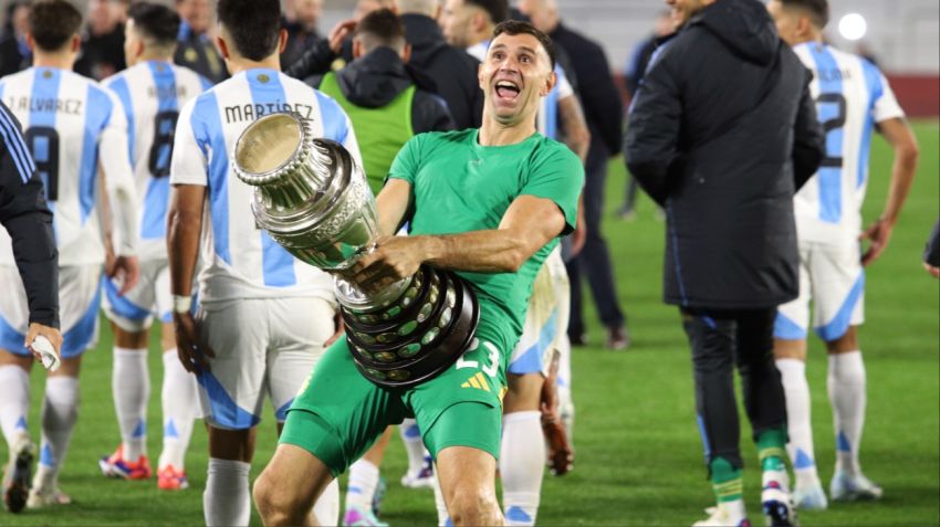 Los gestos fue provocaron la sanción del arquero argentino.