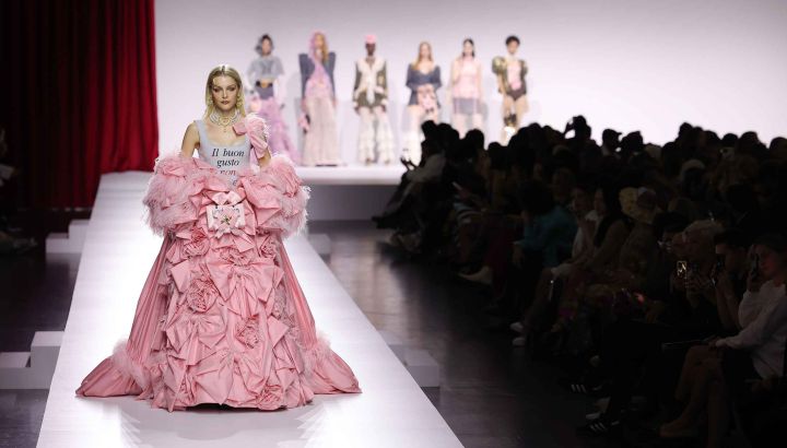 Del metalizado al rosa suave: Los colores que serán tendencia en primavera-verano 2025 