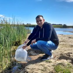 La Estación de Piscicultura de Chascomús, dependiente del Ministerio de Desarrollo Agrario, es la hacedora de todas las siembras que se realizan en el territorio bonaerense.
