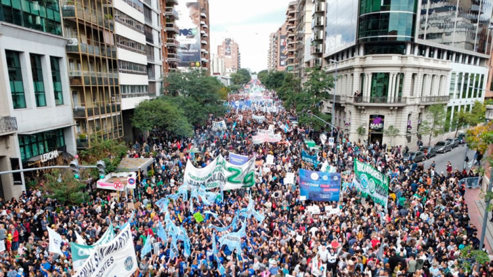 marcha-universitaria-cordoba-abril-2024