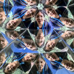 Instalación de ilusión óptica con forma de caleidoscopio en el primer Museo Paradox de la India, en Bombay. Foto de Indranil MUKHERJEE / AFP | Foto:AFP