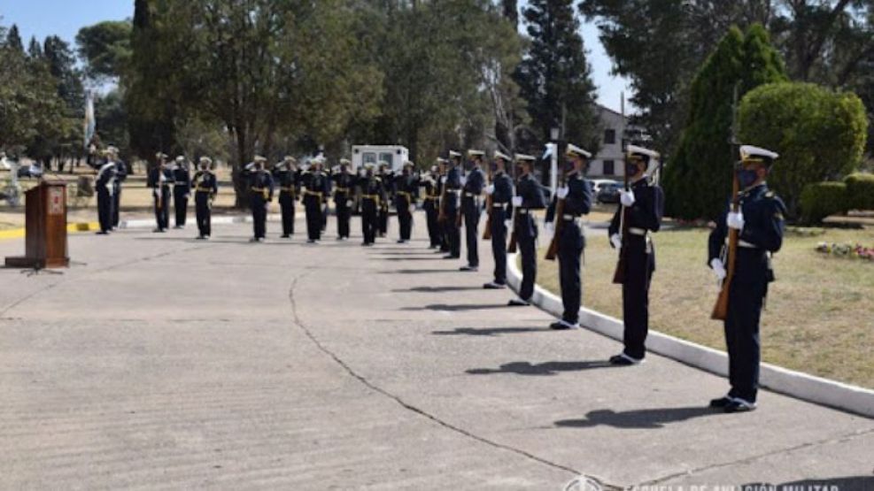 Escuela de Aviación Militar