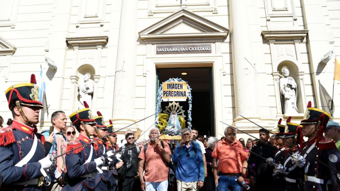 Miles de fieles inician la 51° Peregrinación Juvenil a Luján: Se esperan cortes de tránsito y servicios especiales