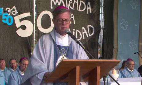 García Cuerva, cerrando la misa central en la 50a. Peregrinación a Luján.