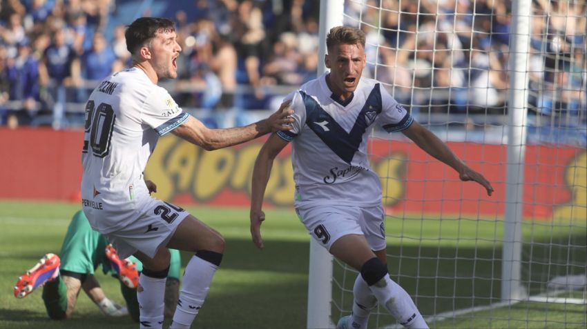 Más líder que nunca: con gol de Romero Vélez venció 1-0 a Racing y se escapa.