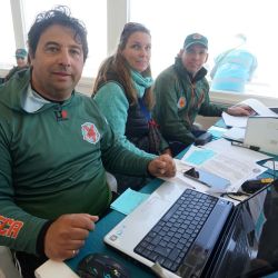 El viento complicó a los pescadores, el mar no se encontró en su mejor estado, pero permitió que muchas brótolas se acerquen a la costa y se capturen numerosos ejemplares. 