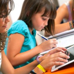 La tecnología de la mando de las mejoras en educación | Foto:CEPAL